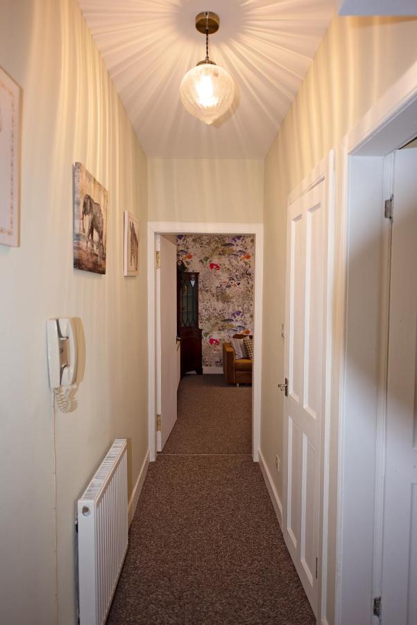 Cosy One Bedroom Flat In City Center 에든버러 외부 사진