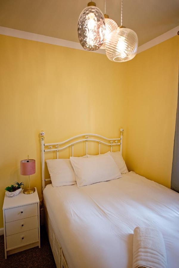 Cosy One Bedroom Flat In City Center 에든버러 외부 사진