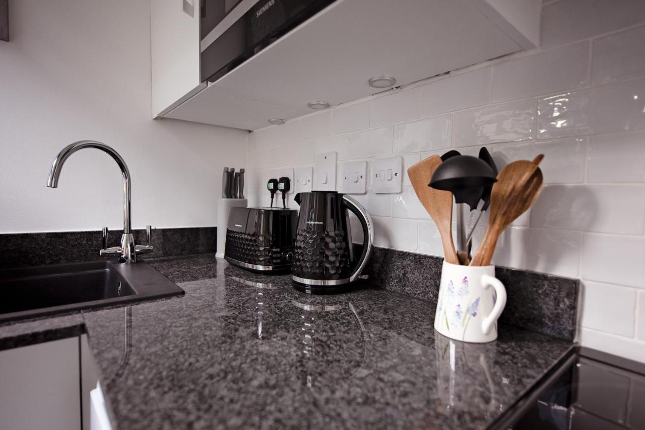 Cosy One Bedroom Flat In City Center 에든버러 외부 사진